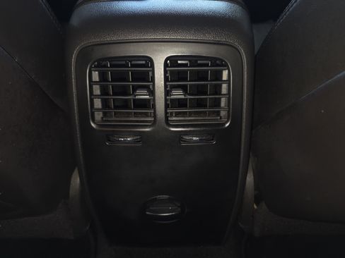 Used 2016 Lincoln MKS FWD image 27