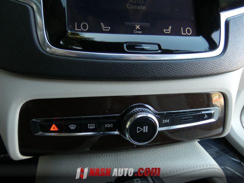 Used 2016 Volvo XC90 T6 Momentum w/ Momentum Plus Package AWD/4WD image 62