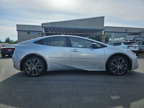 Used 2023 Toyota Prius Limited AWD/4WD image 2