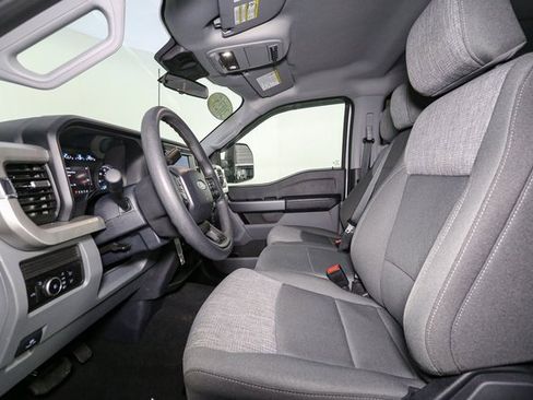 Used 2025 Ford F350 XLT image 37