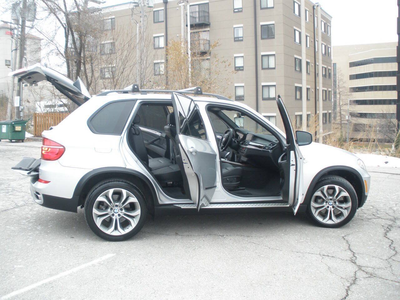 Used 2013 BMW X5 xDrive50i AWD/4WD image 23