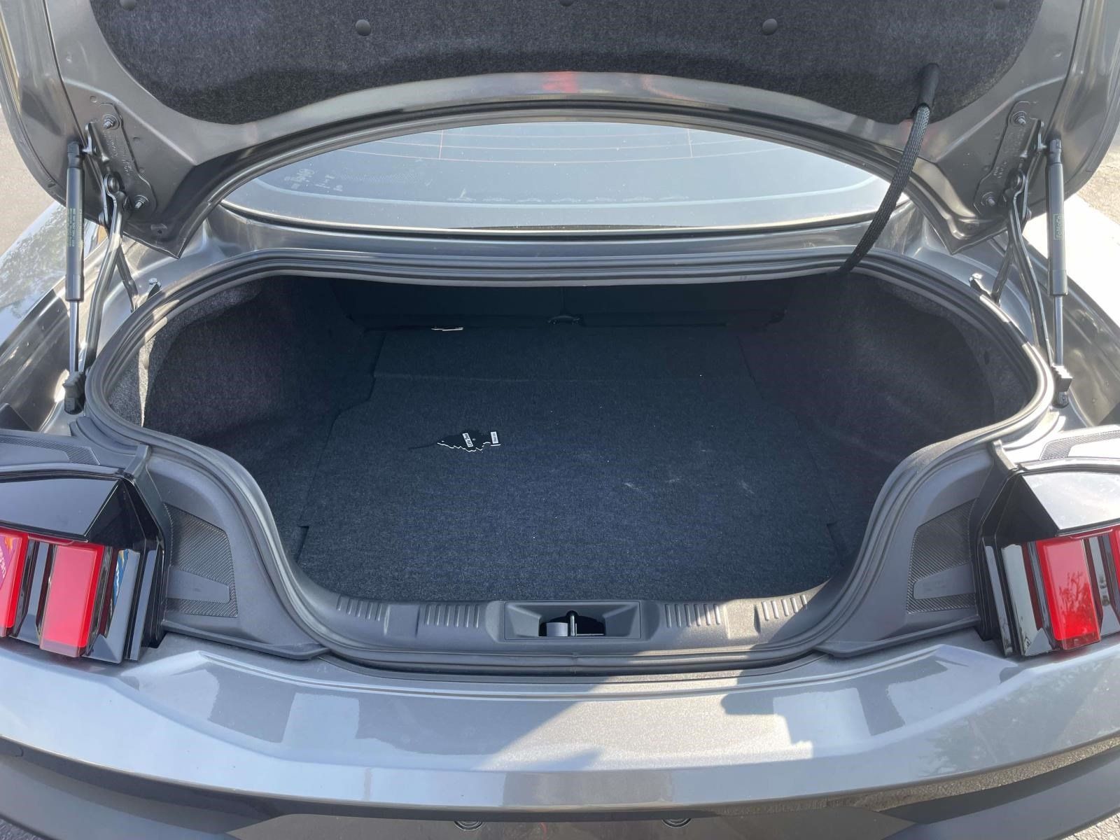 Used 2025 Ford Mustang GT RWD image 8