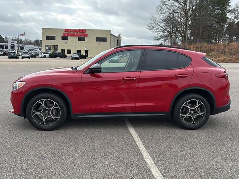 Used 2021 Alfa Romeo Stelvio Sprint w/ Nero Edizione image 5