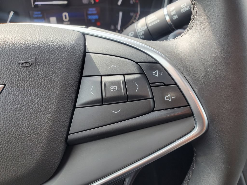Used 2017 Cadillac XT5 Luxury w/ Driver Awareness Package AWD/4WD image 23