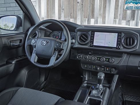 Used 2020 Toyota Tacoma TRD Sport w/ Technology Package AWD/4WD image 14