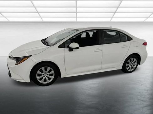 Used 2023 Toyota Corolla LE FWD image 5