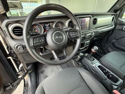 Used 2018 Jeep Wrangler Unlimited Sport AWD/4WD image 10