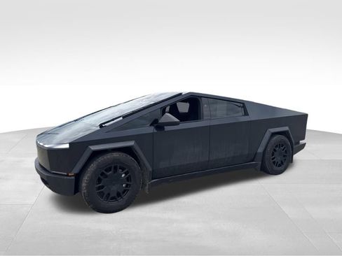 Used 2024 Tesla Cybertruck AWD Crew Cab image 2
