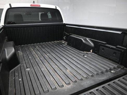 Used 2021 Toyota Tacoma SR image 9