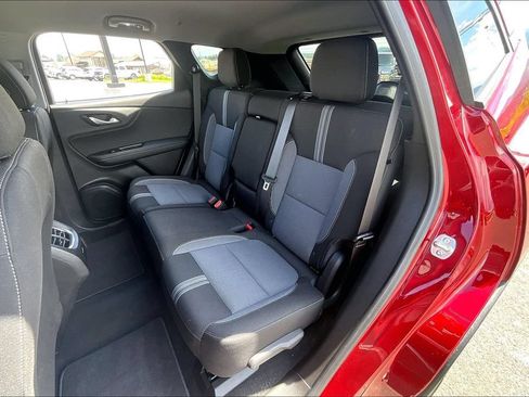 Used 2025 Chevrolet Blazer LT AWD/4WD image 26
