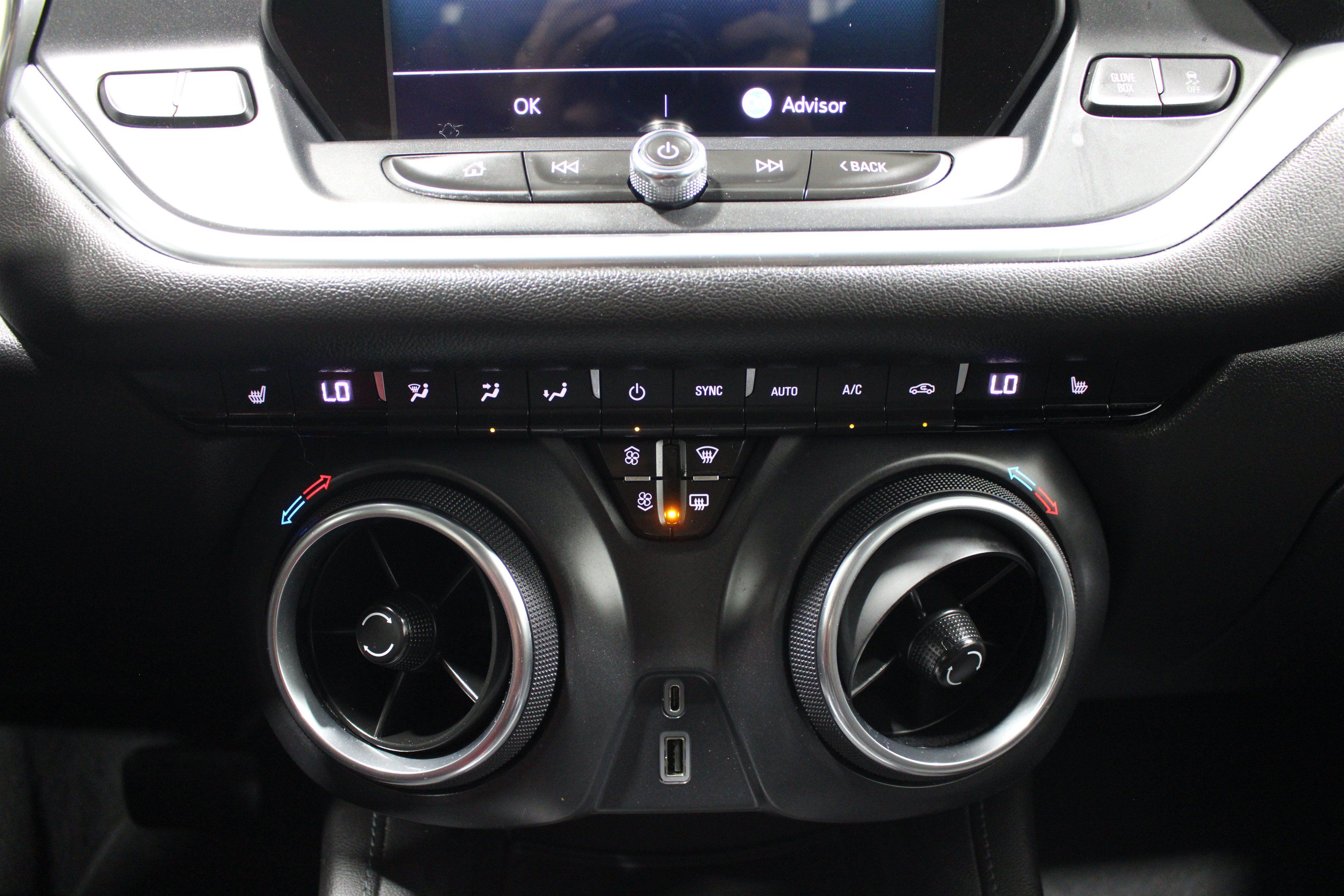 Used 2020 Chevrolet Blazer LT FWD image 17
