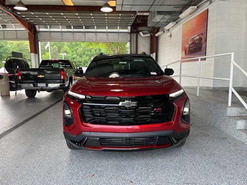 New 2026 Chevrolet Equinox RS FWD image 2