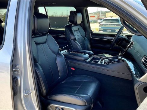 Used 2022 Jeep Wagoneer Series I image 7