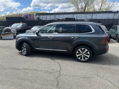 Used 2021 Kia Telluride S image 3