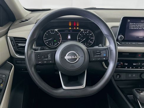 Used 2024 Nissan Rogue SV image 18