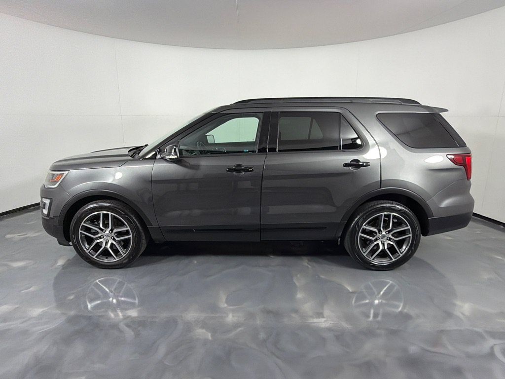 Used 2017 Ford Explorer Sport w/ Equipment Group 401A AWD/4WD image 8