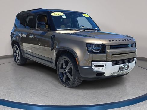 Used 2023 Land Rover Defender 110 SE AWD/4WD image 3