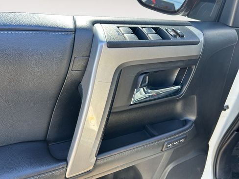 Used 2021 Toyota 4Runner Limited AWD/4WD image 21