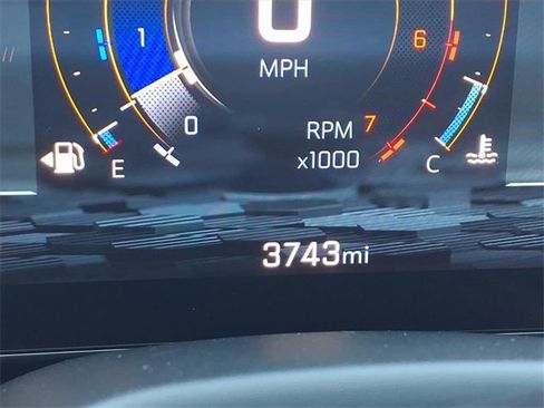 Used 2025 Chevrolet Suburban High Country image 14