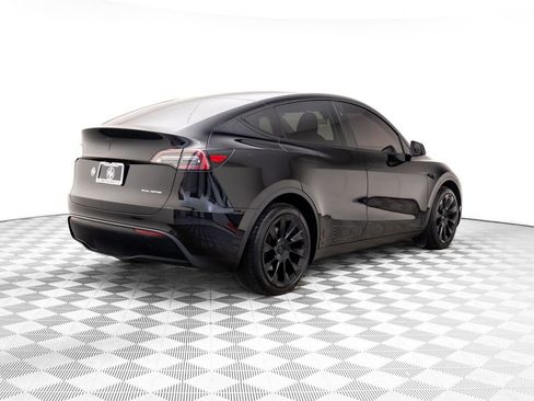 Used 2024 Tesla Model Y Long Range image 6