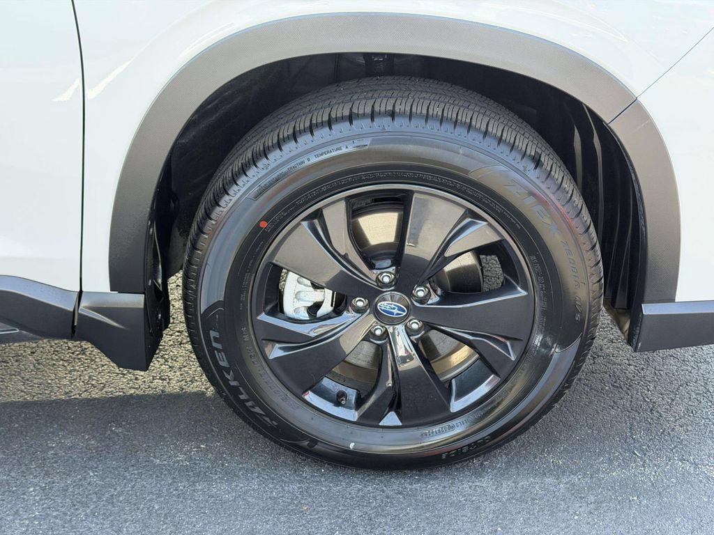 Used 2026 Subaru Ascent Premium AWD/4WD image 9
