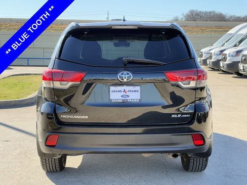 Used 2019 Toyota Highlander XLE image 9