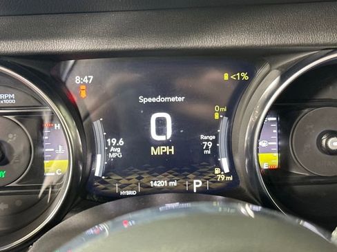 Used 2023 Jeep Wrangler Unlimited Sahara image 18