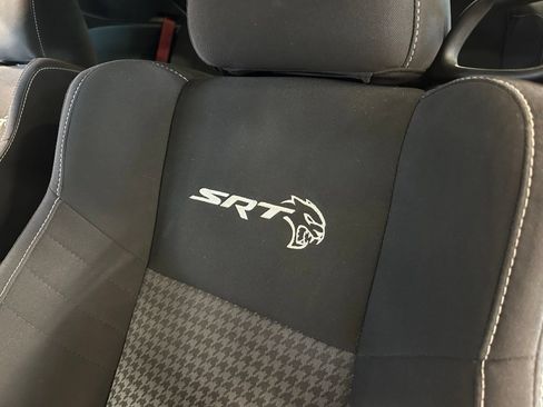 Used 2020 Dodge Challenger SRT Hellcat w/ Carbon/Suede Interior Package RWD image 9