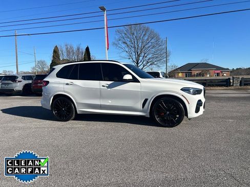 Used 2022 BMW X5 sDrive40i w/ M Sport Package image 2