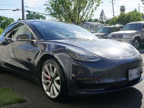 Used 2018 Tesla Model 3 Long Range image 7