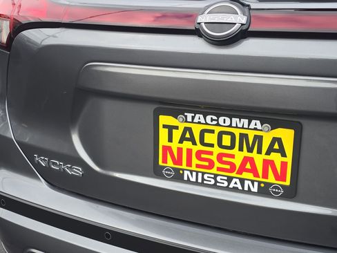 Used 2023 Nissan Kicks S image 26