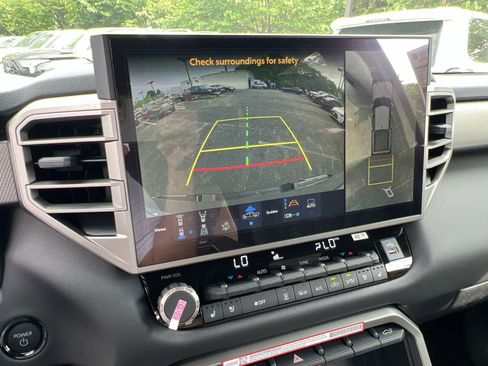 Used 2025 Toyota Tundra Limited AWD/4WD image 23
