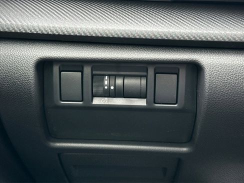 New 2025 Subaru Crosstrek 2.5i Limited w/ Crosstrek Mirror Package image 33