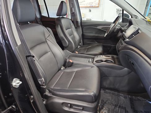 Used 2023 Honda Ridgeline RTL-E image 9