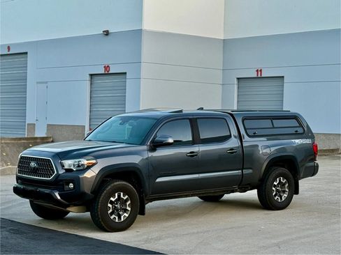 Used 2019 Toyota Tacoma TRD Off-Road w/ TRD Premium Off Road Package AWD/4WD image 1