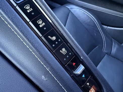 Used 2021 Chevrolet Corvette Stingray Preferred Cpe w/ Battery Protection Package image 31