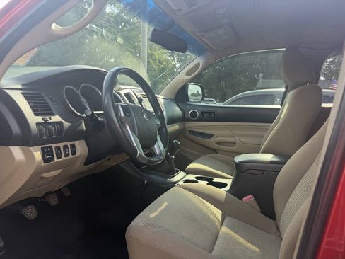 Used 2013 Toyota Tacoma 4x4 Access Cab w/ SR5 Pkg image 4