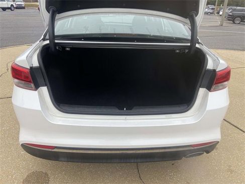Used 2016 Kia Optima LX image 8