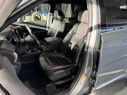 Used 2023 Chevrolet Traverse Premier w/ LPO, Floor Liner Package image 28