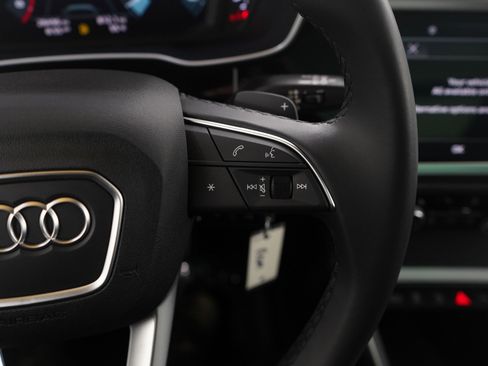 Used 2025 Audi Q3 2.0T Premium image 27