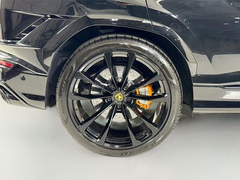 Used 2024 Lamborghini Urus S AWD/4WD image 40