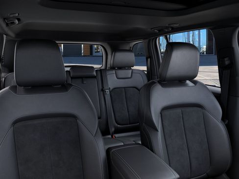 New 2026 Jeep Grand Cherokee Altitude AWD/4WD image 26