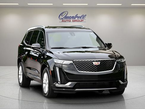Used 2024 Cadillac XT6 Luxury w/ LPO, Floor Liner Package AWD/4WD image 2