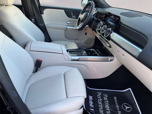 Certified 2025 Mercedes-Benz GLB 250 4MATIC image 15