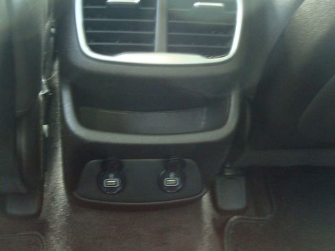 Used 2019 Hyundai Santa Fe SE image 11