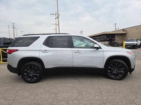 Used 2019 Chevrolet Traverse RS FWD image 17