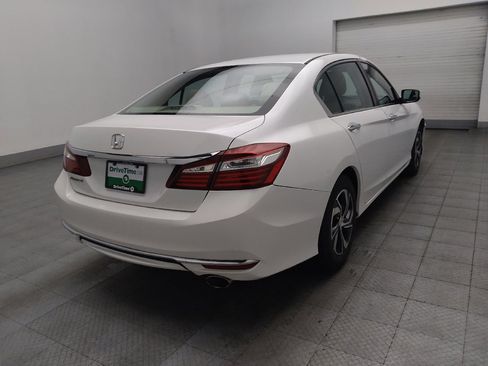 Used 2017 Honda Accord LX image 9