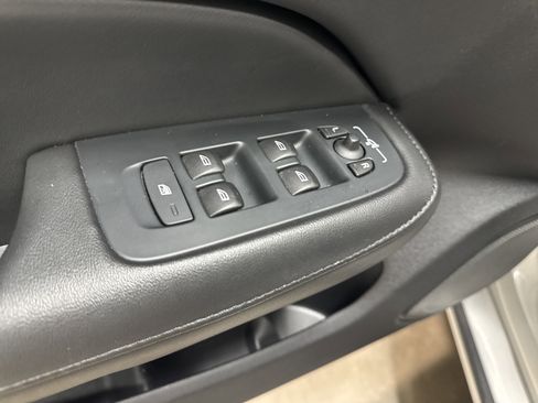 Used 2024 Volvo S60 B5 Core AWD/4WD image 33