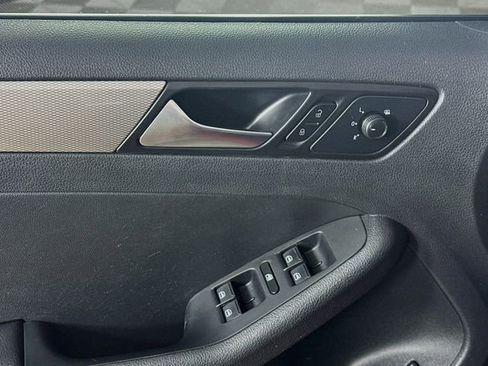 Used 2017 Volkswagen Jetta S image 20