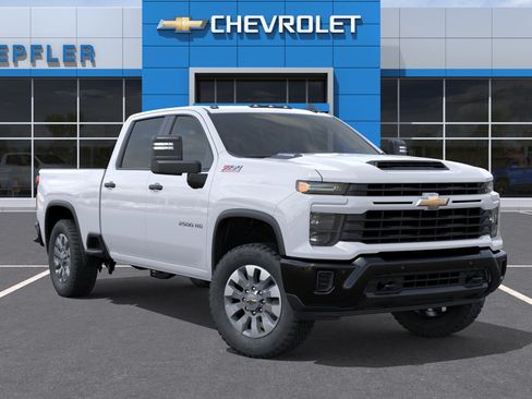New 2026 Chevrolet Silverado 2500 Custom w/ Custom Value Package AWD/4WD image 7